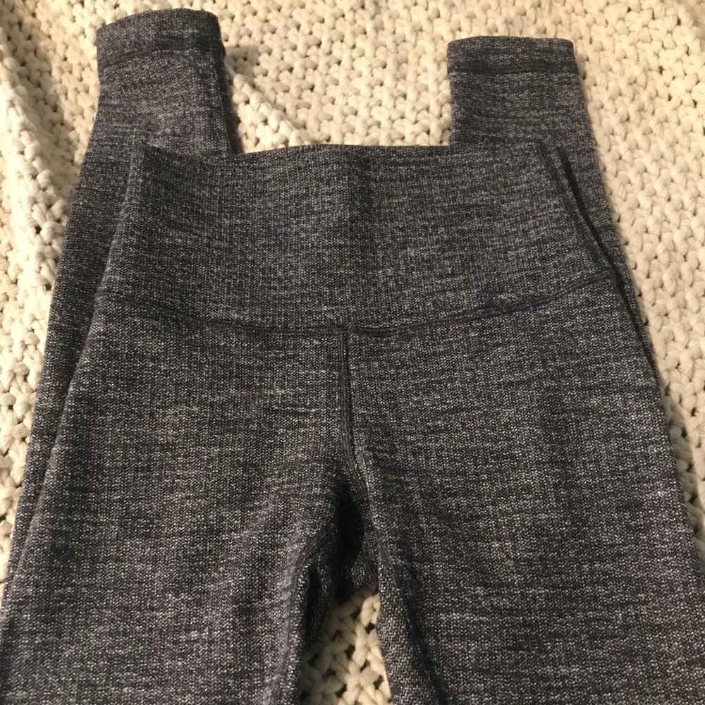 Lululemon wonder under